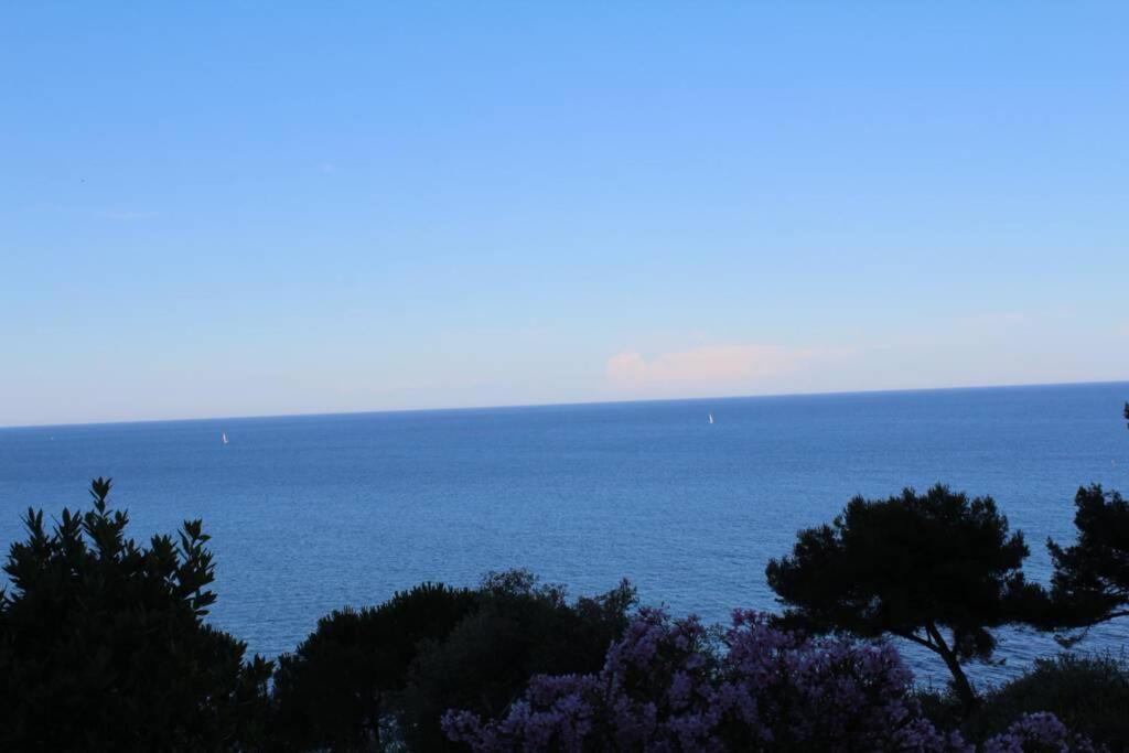 Conca Verde Appartamento Sul Mare Marina dʼMarina dʼAndora Buitenkant foto
