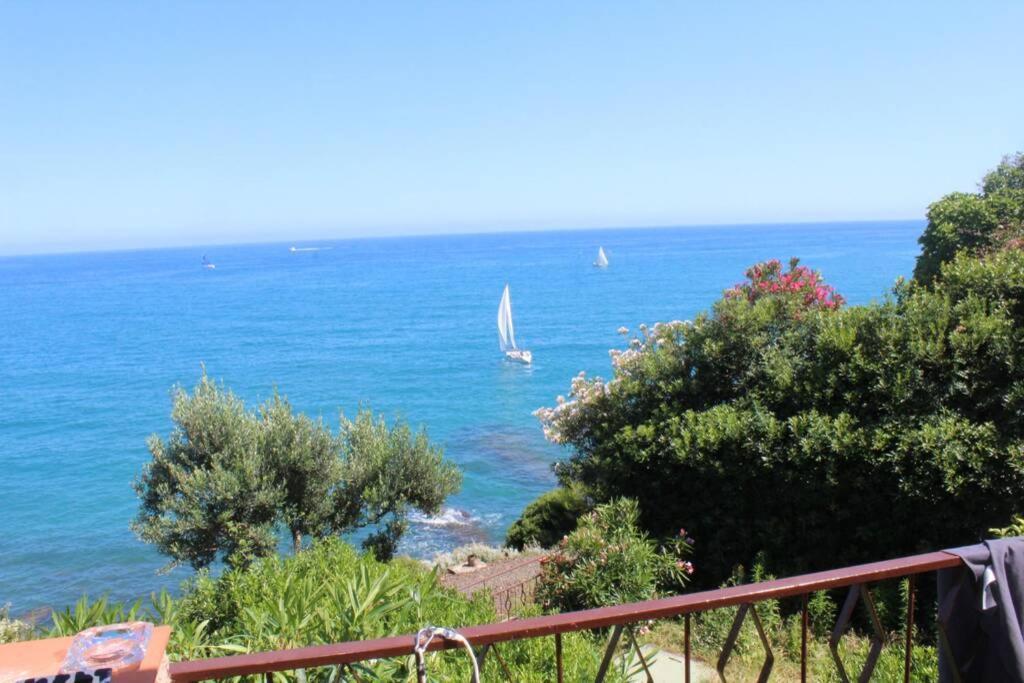 Conca Verde Appartamento Sul Mare Marina dʼMarina dʼAndora Buitenkant foto